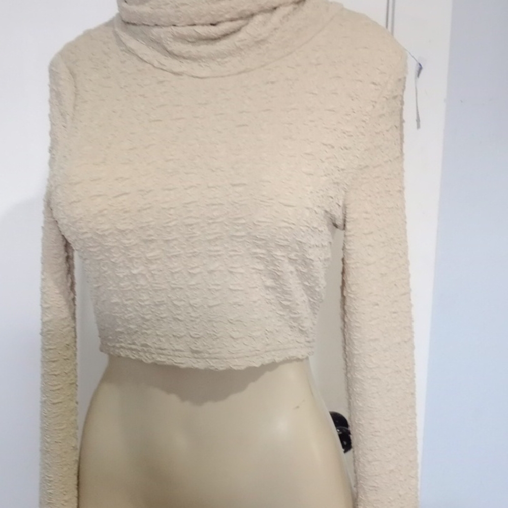 Salty Cream Textured Turtleneck Sweater Size S